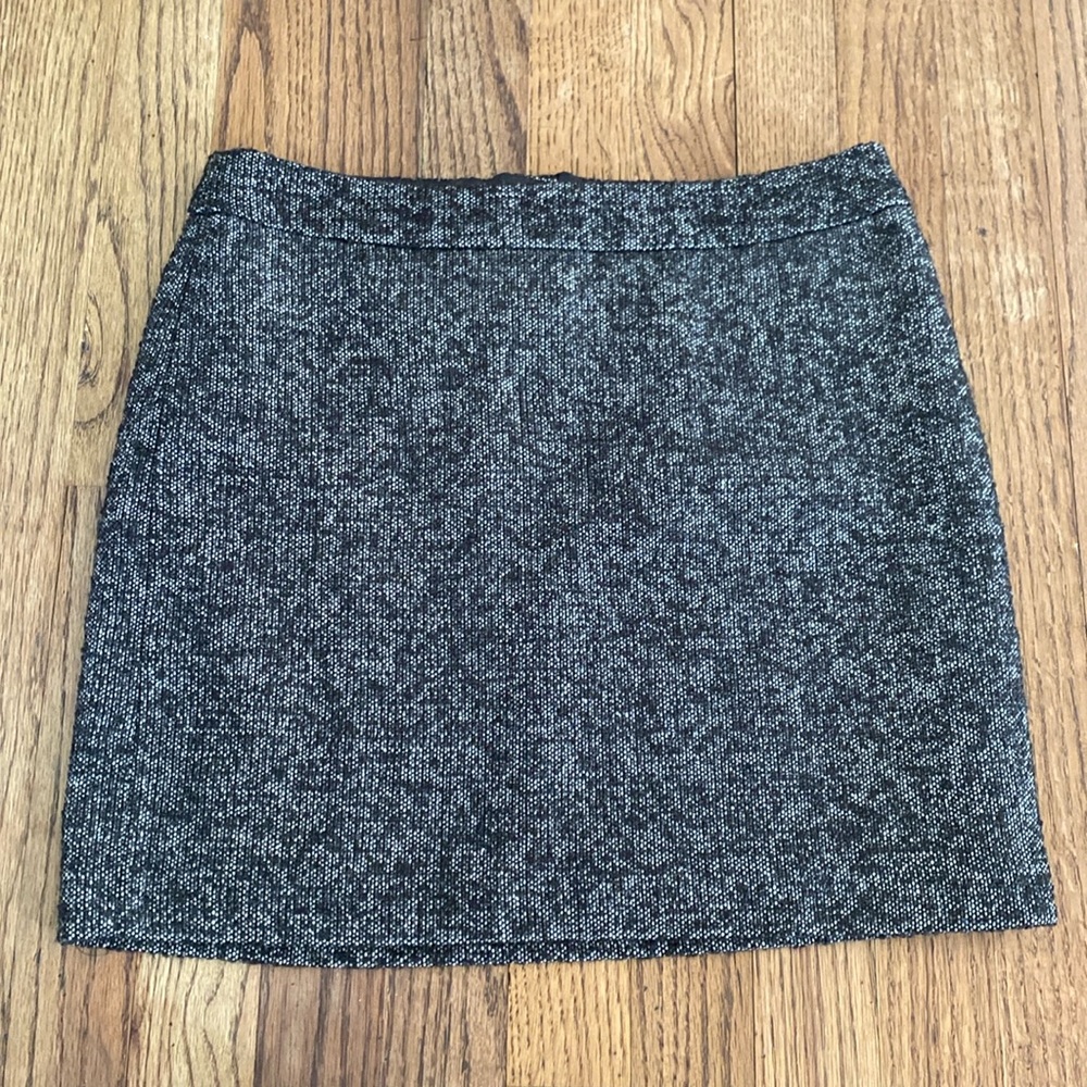 women’s tweed appearance skirt